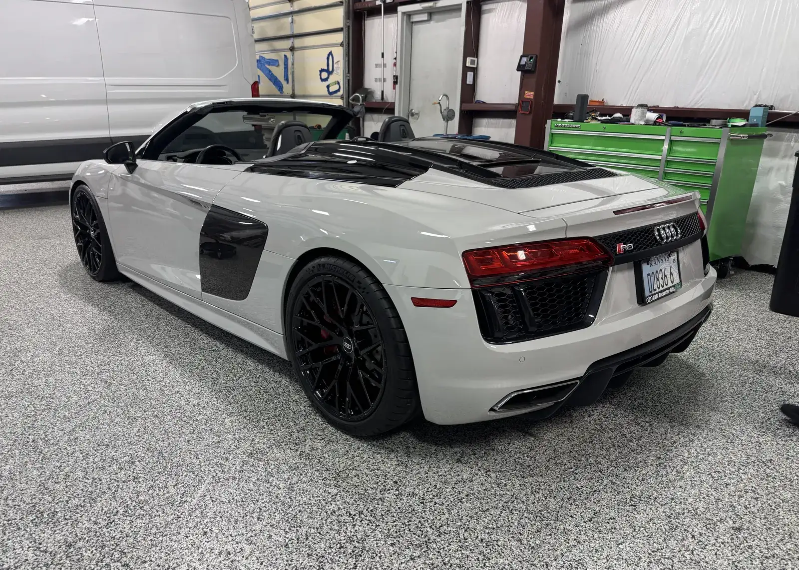 R8 Spyder, rear quarter — Audi R8 Spyder