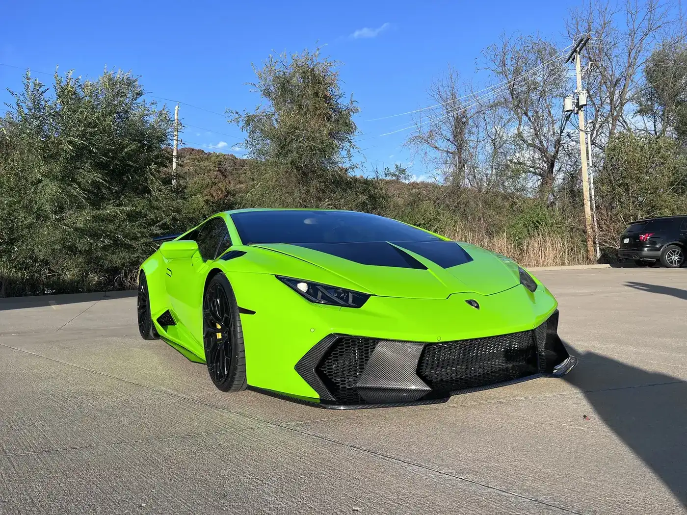 Gloss lime — seen from space — Lamborghini Huracán