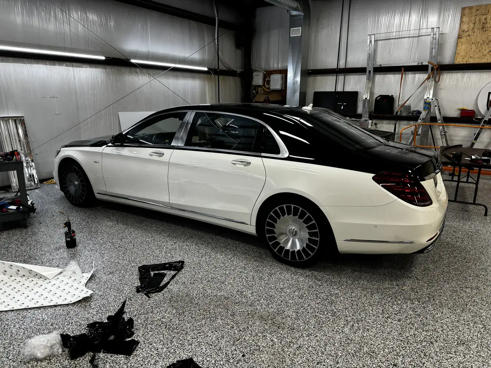 Maybach two-tone, rear — Mercedes-Maybach S-Class